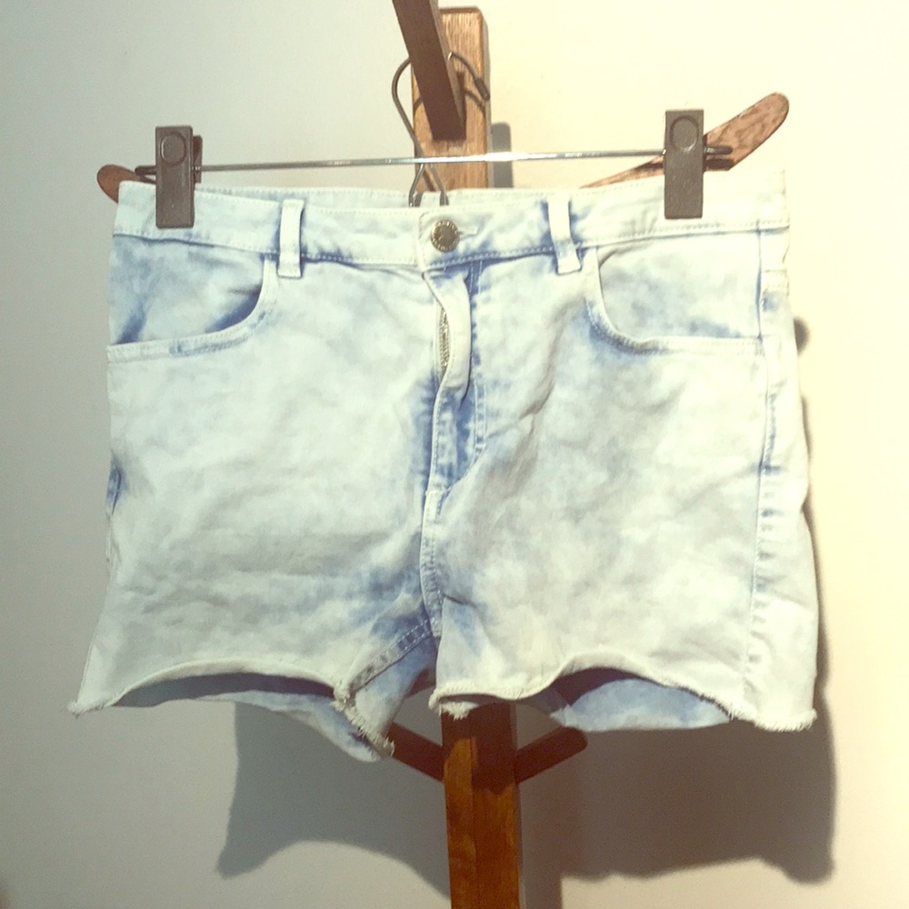 Size junior 1 bleached jean shorts